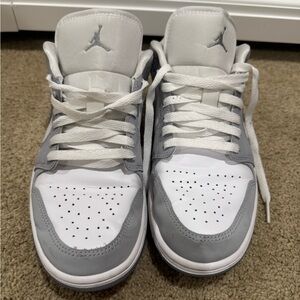 Women's Air Jordan 1 Low Wolf Grey DC0774-105